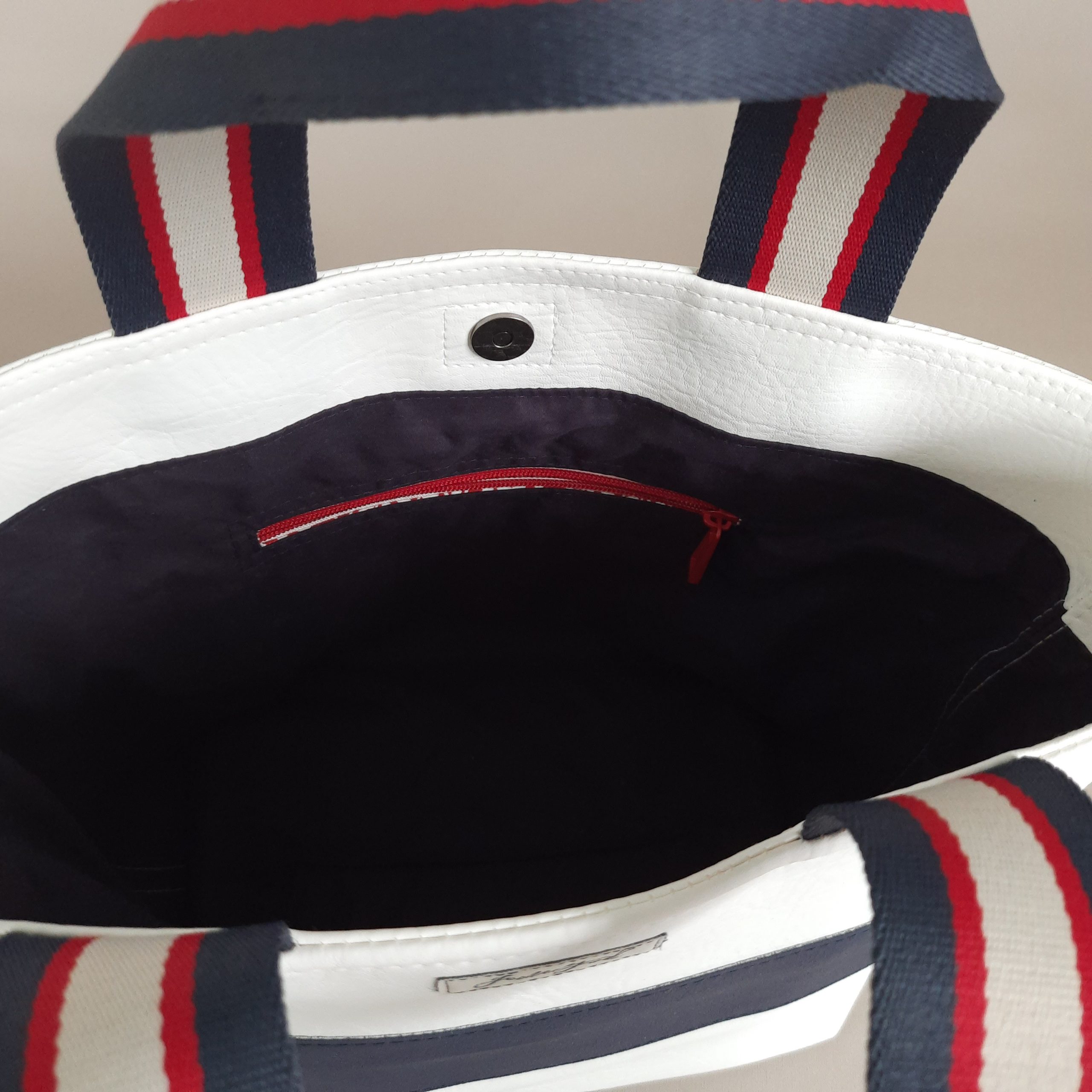 White Thecla Tote in Marine Vinyl with a blue stripe - Image 2